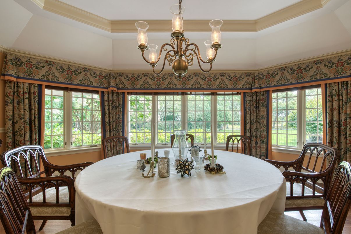 Chandelier, Dining room, Interior