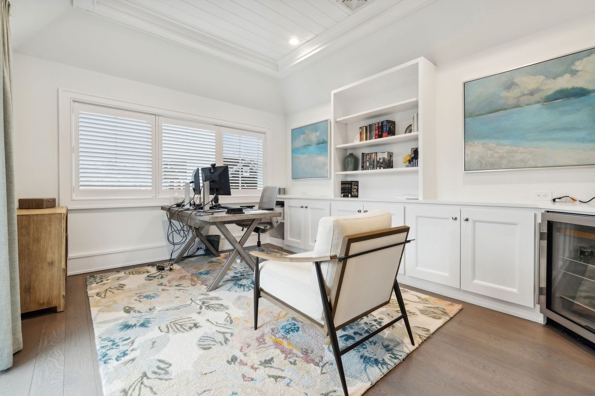 Home Office, Interior, Recessed Lighting, Wood Texture Flooring