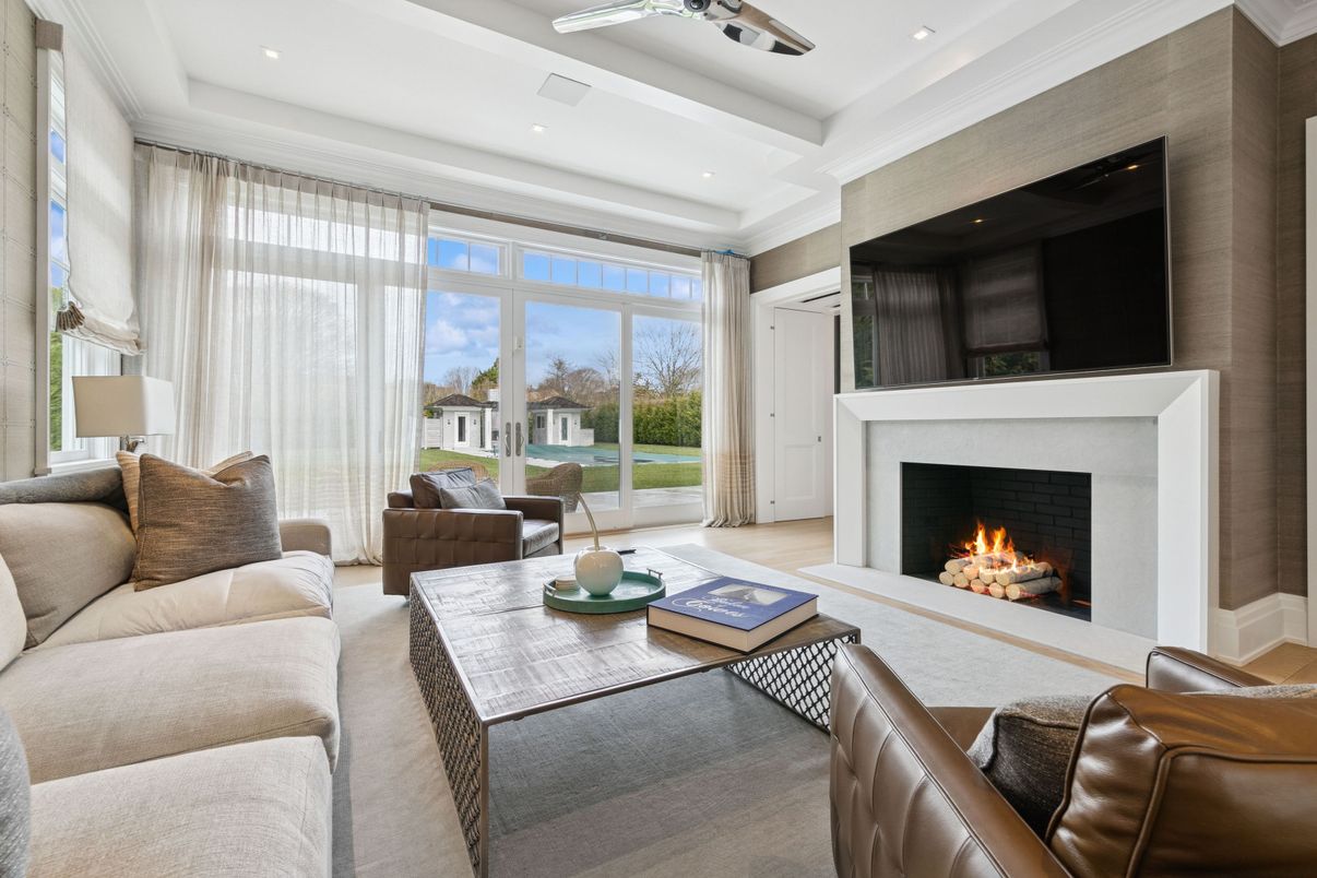 Fireplace, Interior, Living room, Recessed Lighting