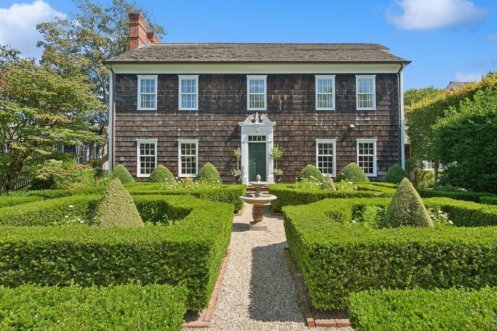 Exterior, Facade, Georgian