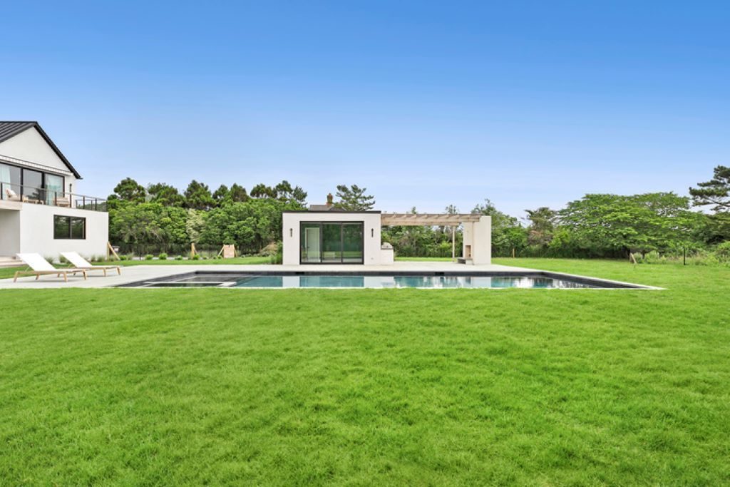 Backyard, Exterior, Pool