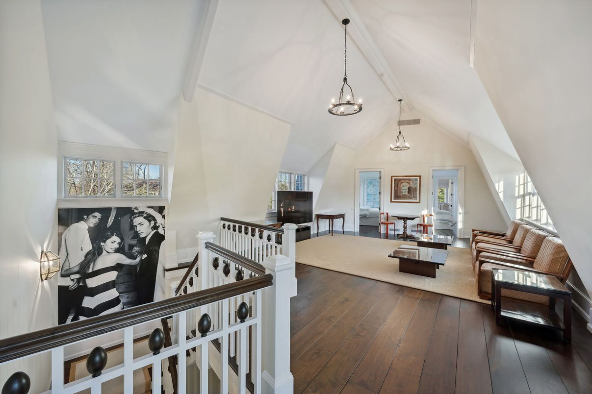 Interior, Living room, Pendant Lights, Wood Texture Flooring