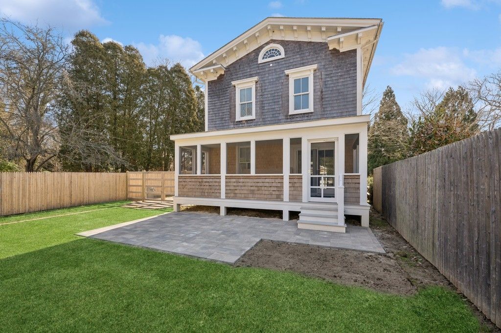 Exterior, Facade, Queen Anne Victorian