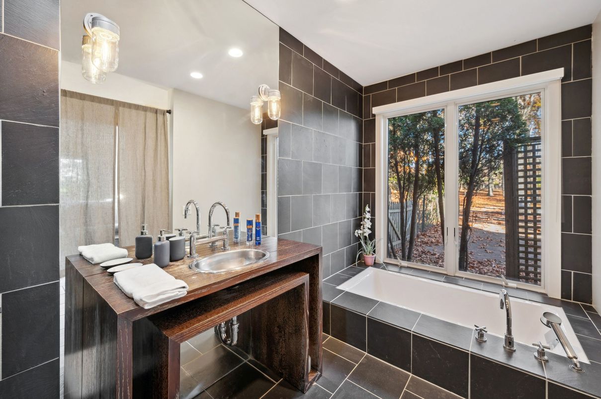 Bathroom, Interior, Recessed Lighting