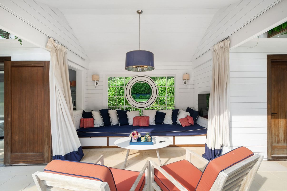 Interior, Living room, Pendant Lights