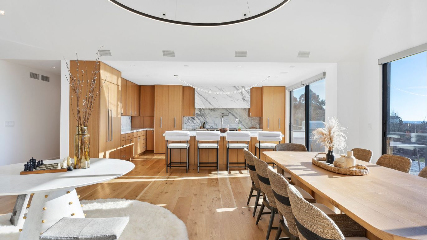 Dining room, Interior, Kitchen, Marble Walls, Recessed Lighting, Wood Texture Flooring