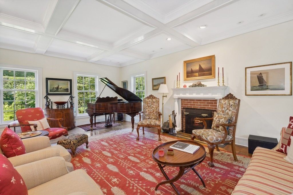 Fireplace, Interior, Living room, Piano, Recessed Lighting