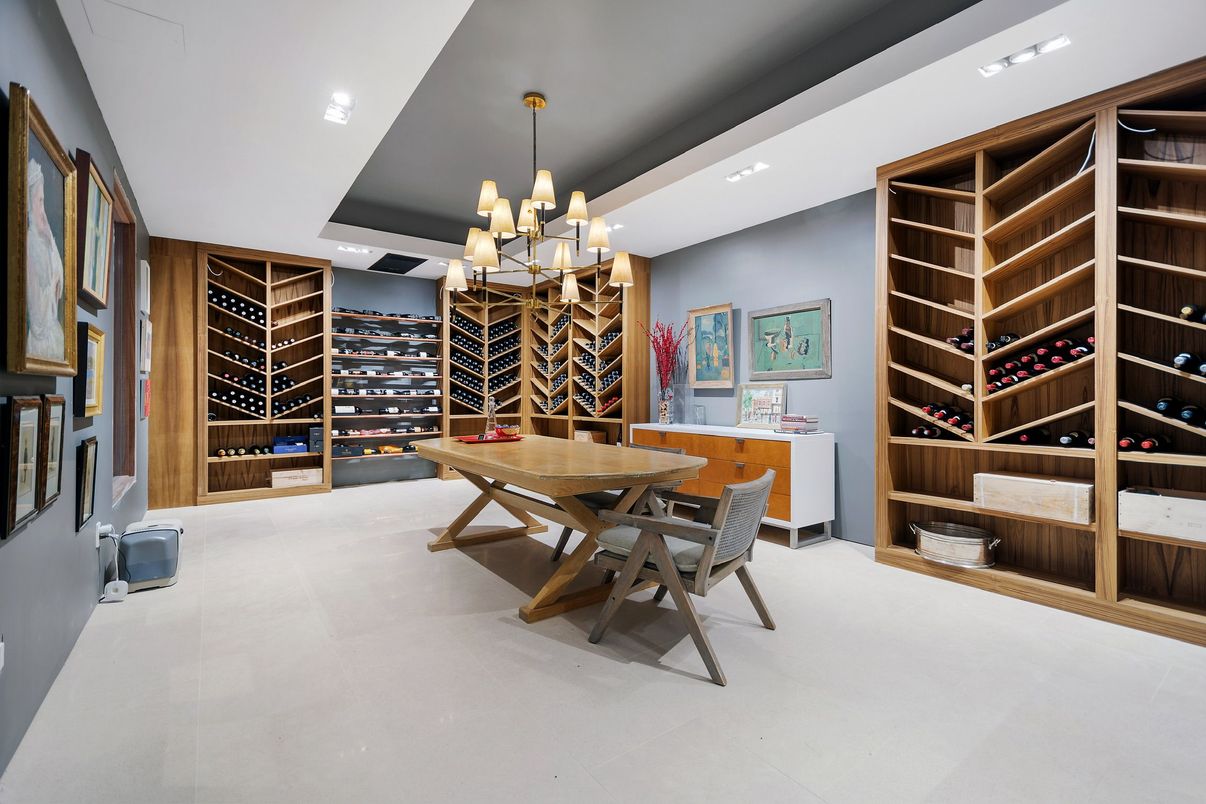 Chandelier, Dining room, Interior, Recessed Lighting, Wine Storage
