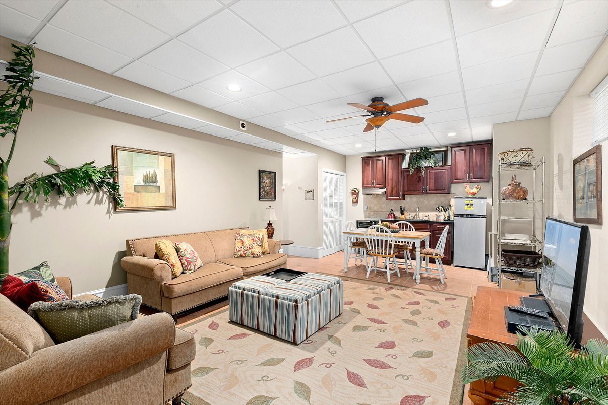 Dining room, Interior, Kitchen, Living room, Recessed Lighting