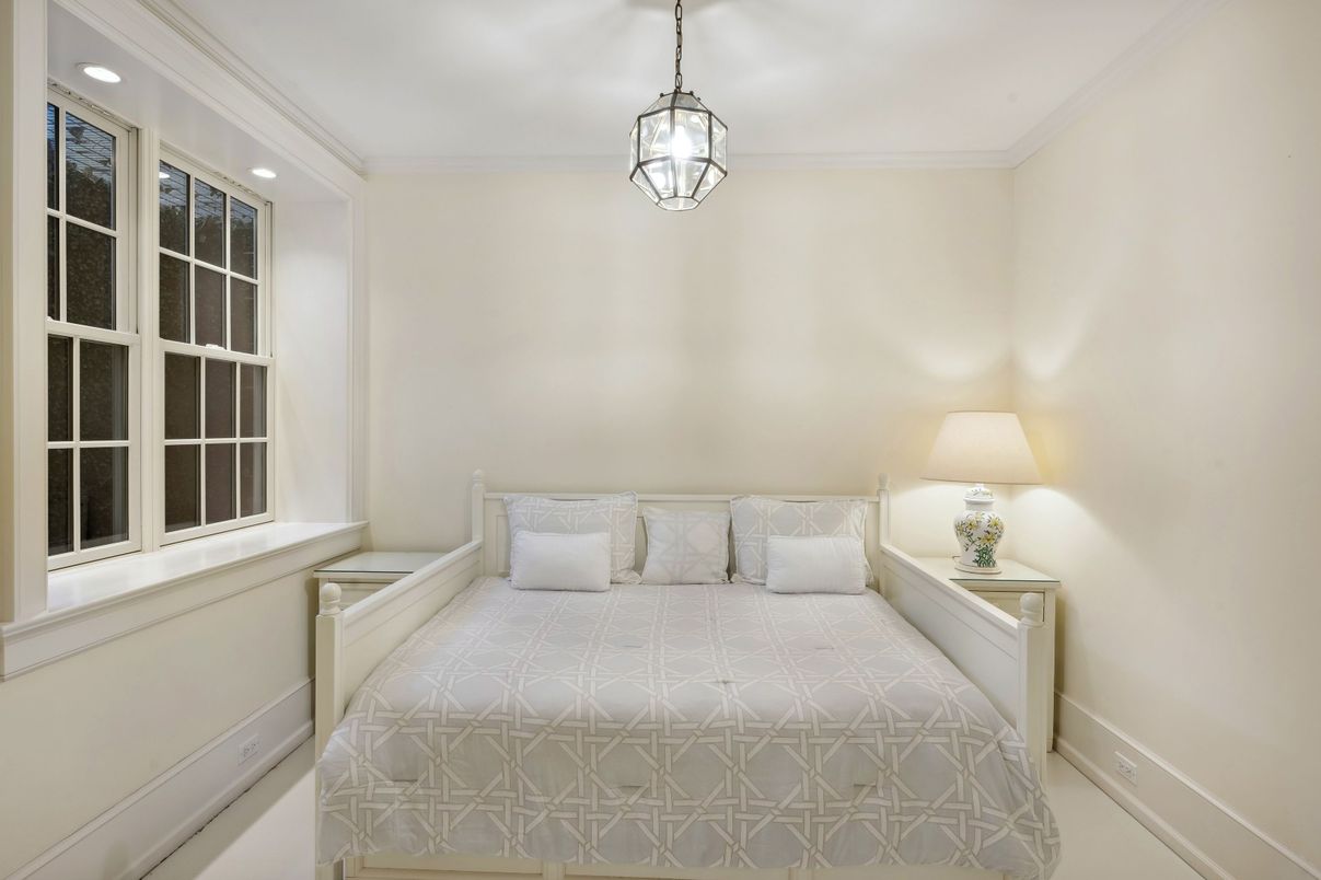 Bedroom, Interior, Pendant Lights, Recessed Lighting