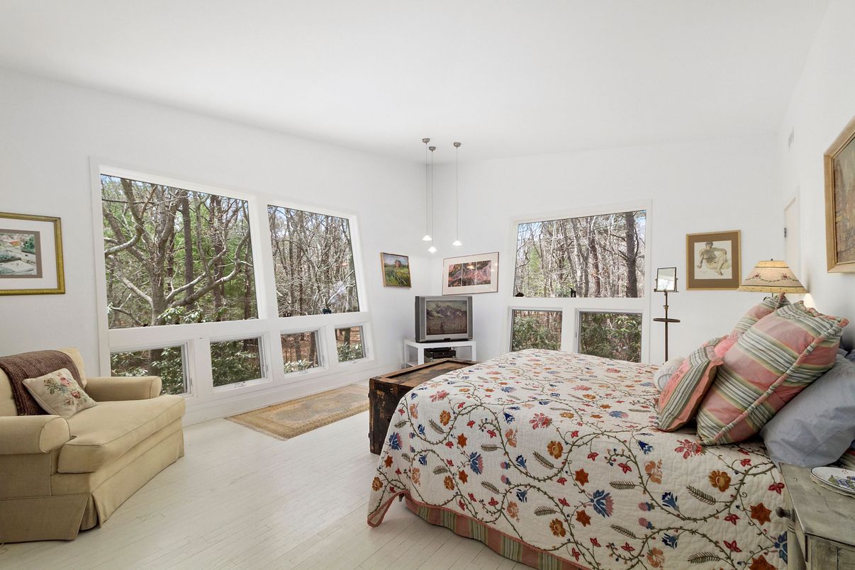 Bedroom, Interior, Pendant Lights, Wood Texture Flooring