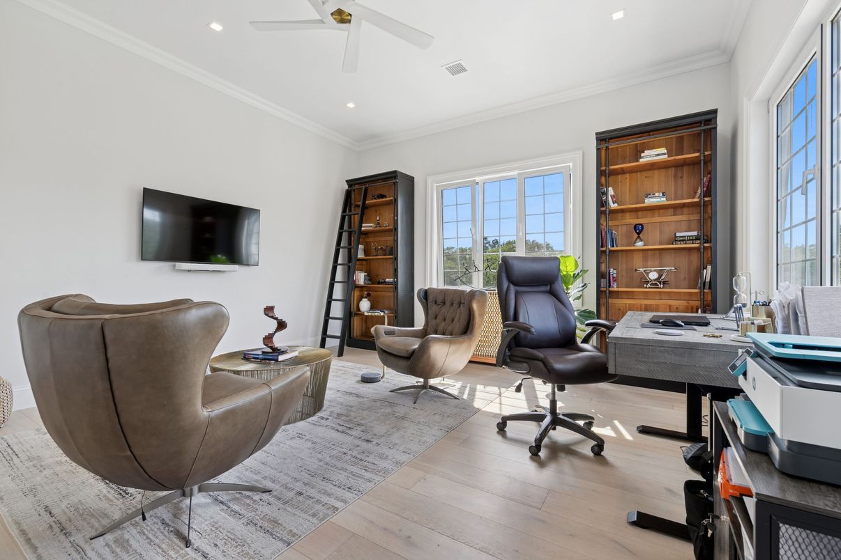 Home Office, Interior, Recessed Lighting, Wood Texture Flooring