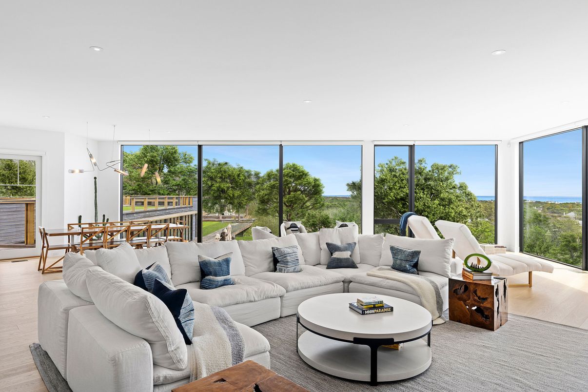 Dining room, Interior, Living room, Recessed Lighting, Water