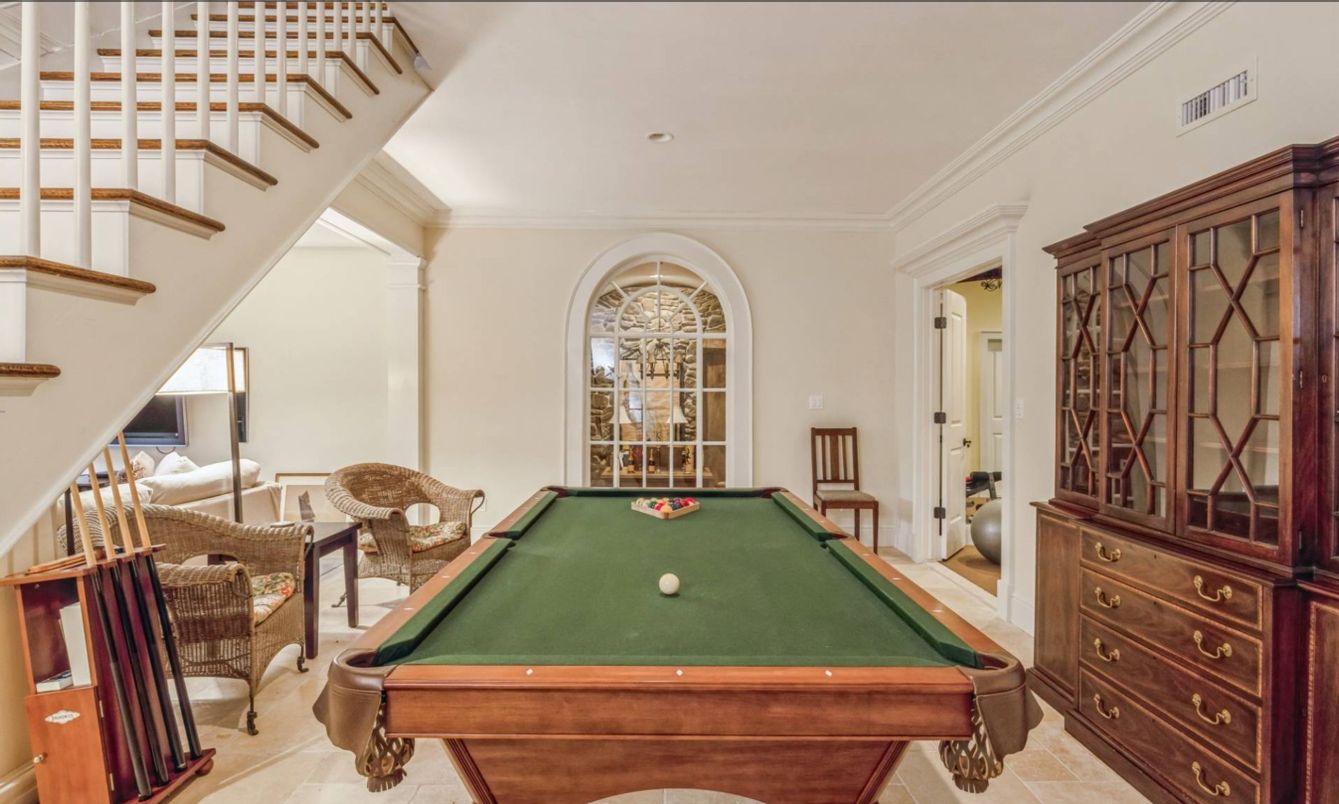 Billiard Table, Game Room, Interior, Recessed Lighting