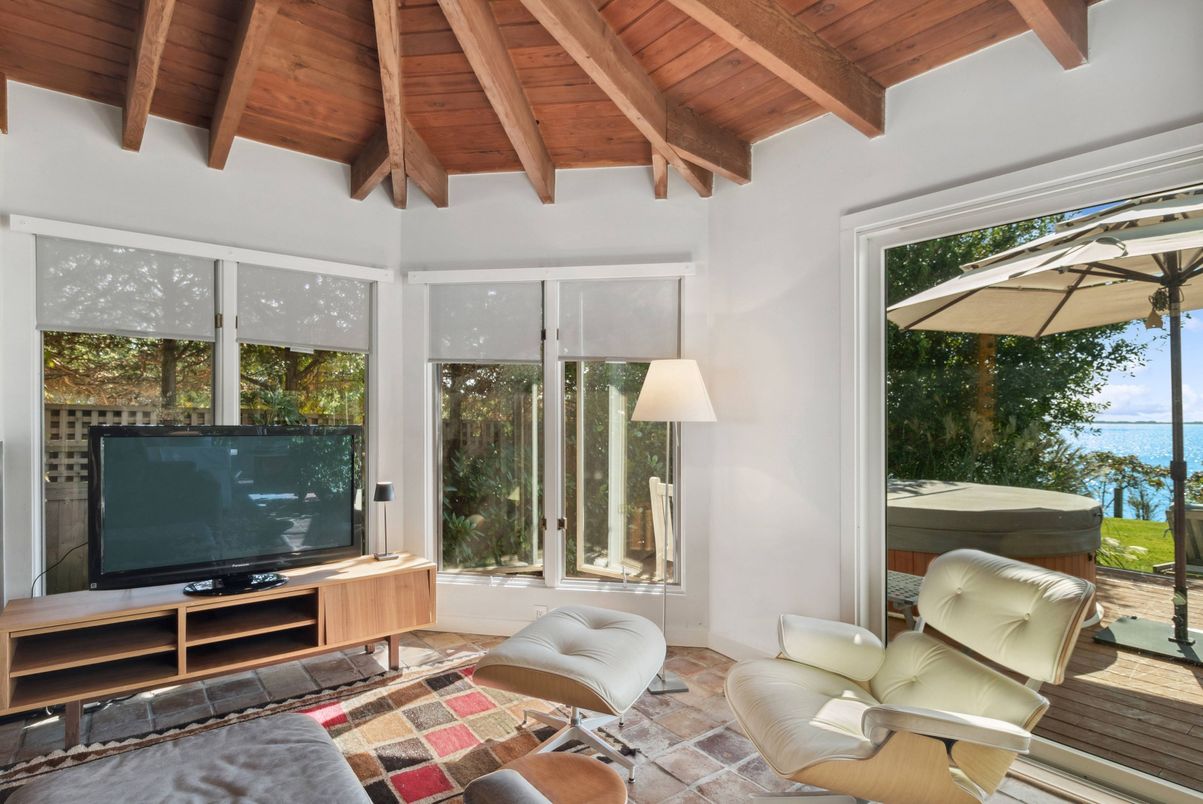 Interior, Living room, Water, Wooden Beams, Wooden Ceilings