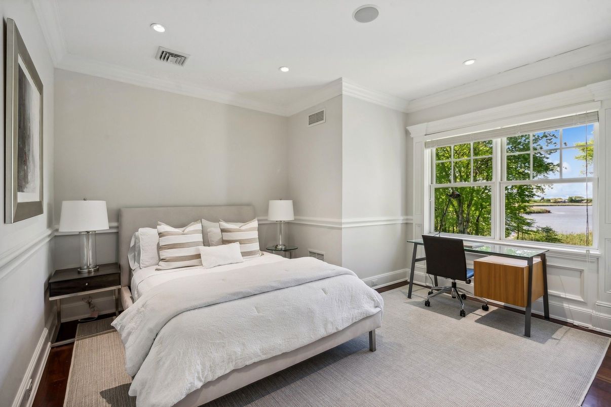 Bedroom, Home Office, Interior, Recessed Lighting, Water, Wood Texture Flooring