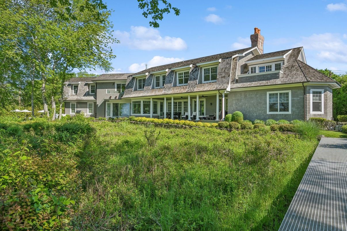Exterior, Facade, Cape Cod