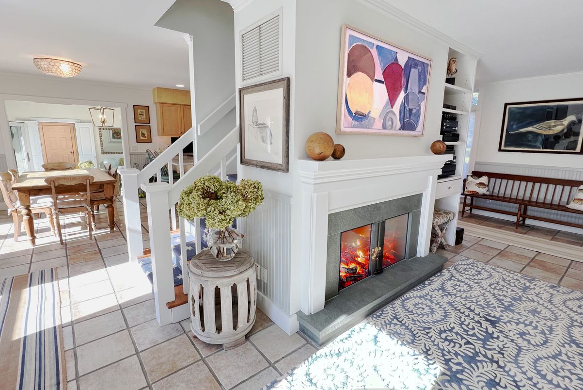 Dining room, Fireplace, Interior, Recessed Lighting