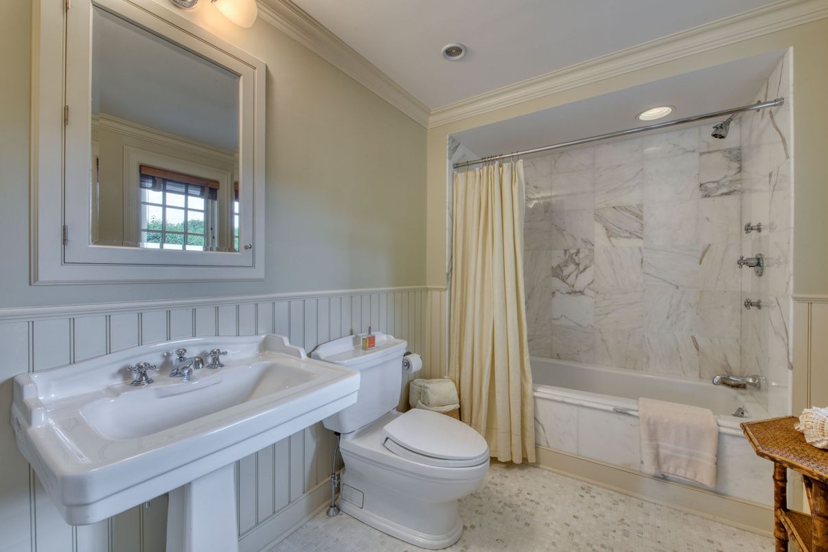 Bathroom, Interior, Marble Walls, Recessed Lighting