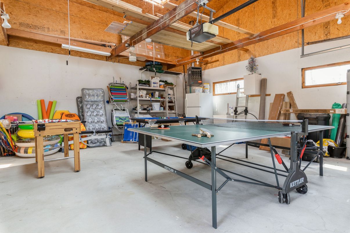 Game Room, Interior, Wooden Beams