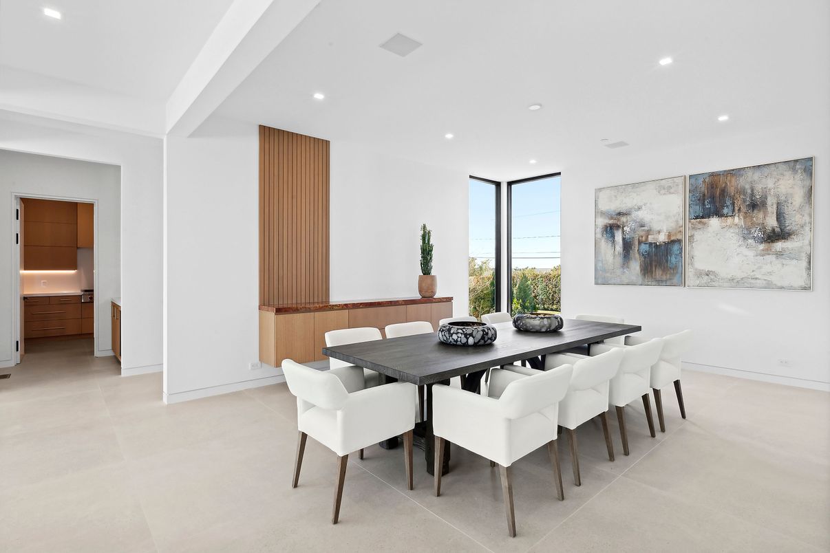 Dining room, Interior, Recessed Lighting