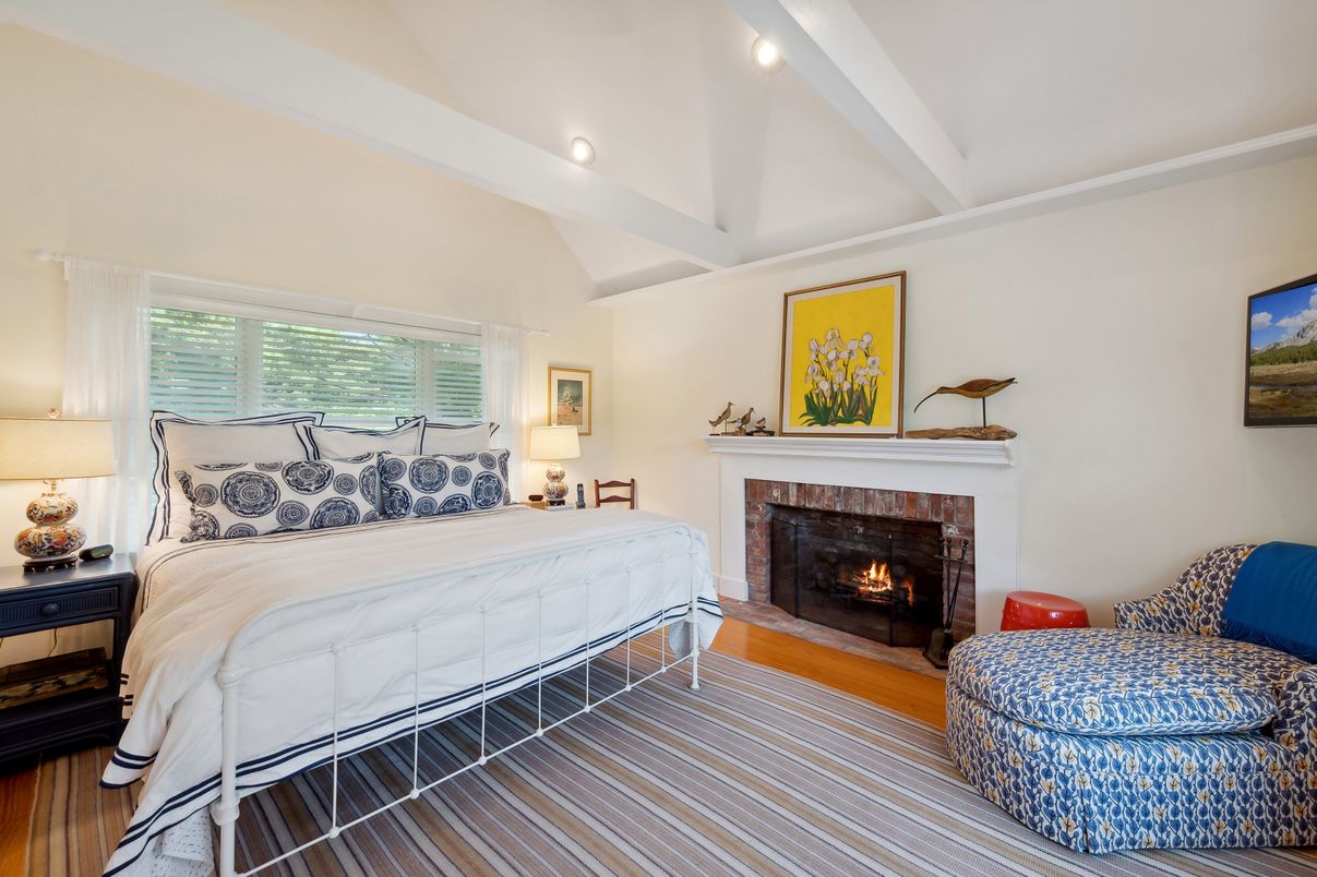 Bedroom, Fireplace, Interior, Recessed Lighting, Wood Texture Flooring