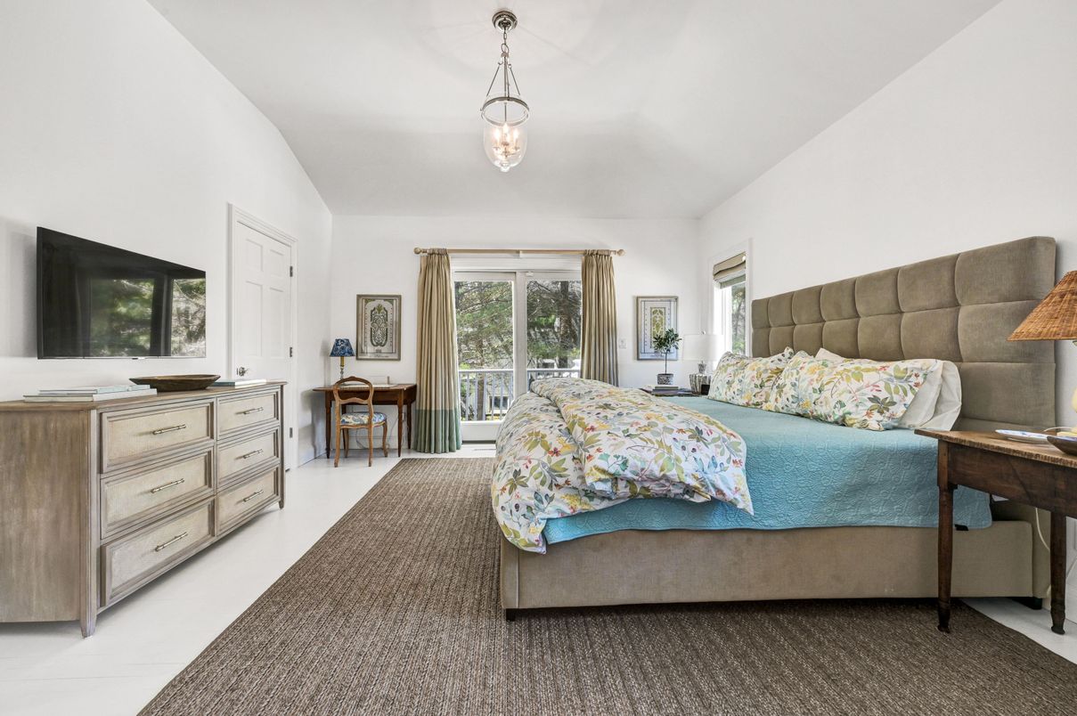 Bedroom, Interior, Pendant Lights