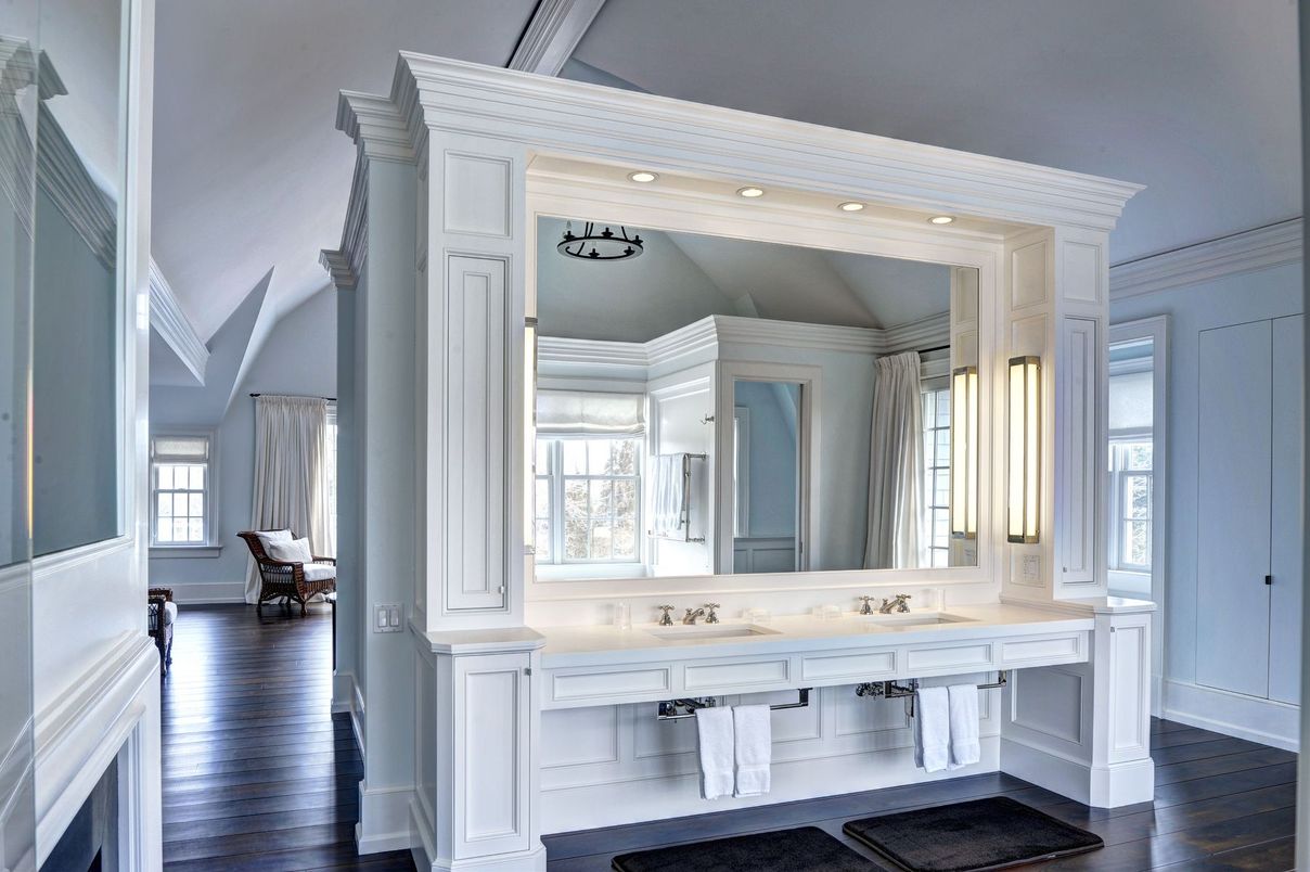 Bathroom, Interior, Recessed Lighting, Wood Texture Flooring