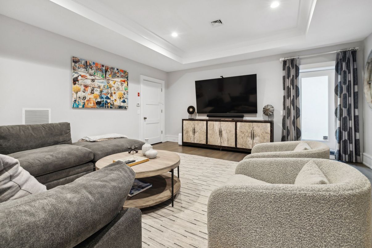 Interior, Living room, Recessed Lighting, Wood Texture Flooring