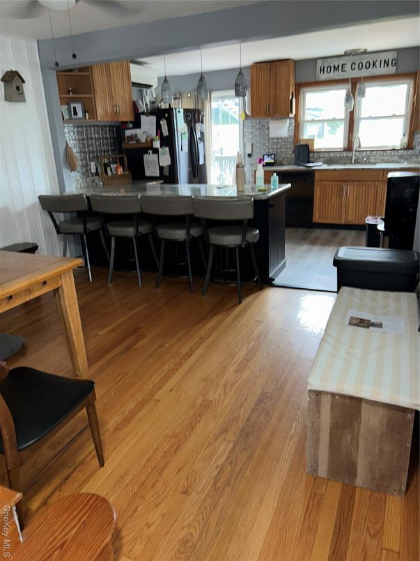 Dining room, Interior, Kitchen, Pendant Lights, Wood Texture Flooring