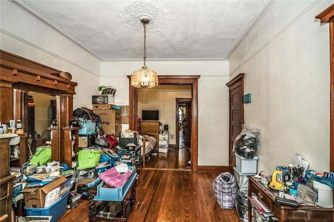 Interior, Pendant Lights, Wood Texture Flooring