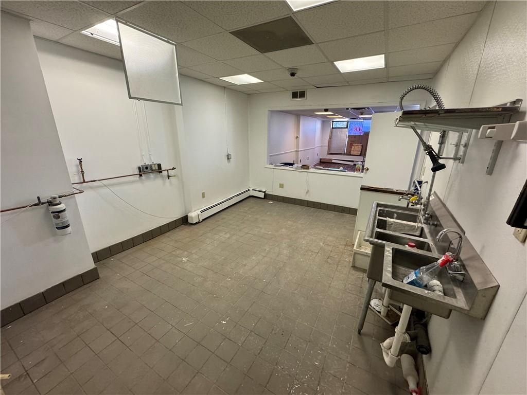 Fitness Equipment, Interior, Recessed Lighting