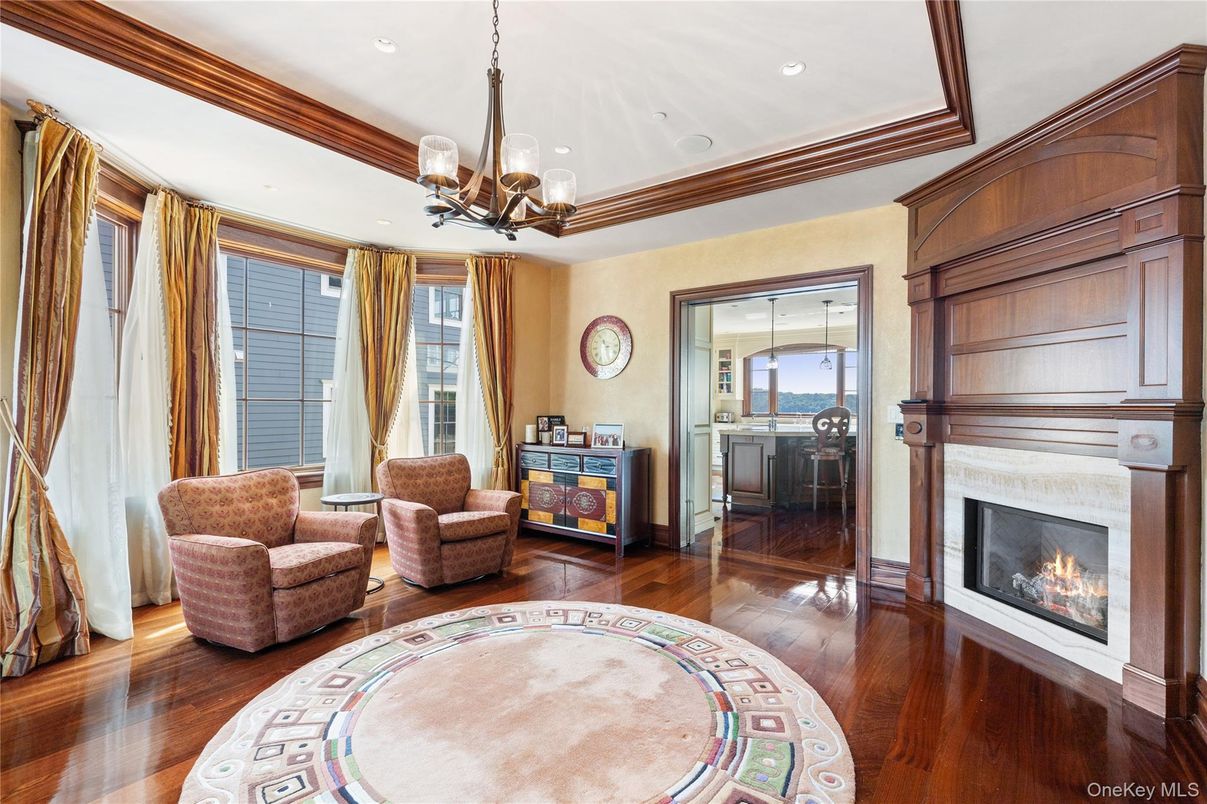 Chandelier, Fireplace, Interior, Recessed Lighting, Wood Texture Flooring