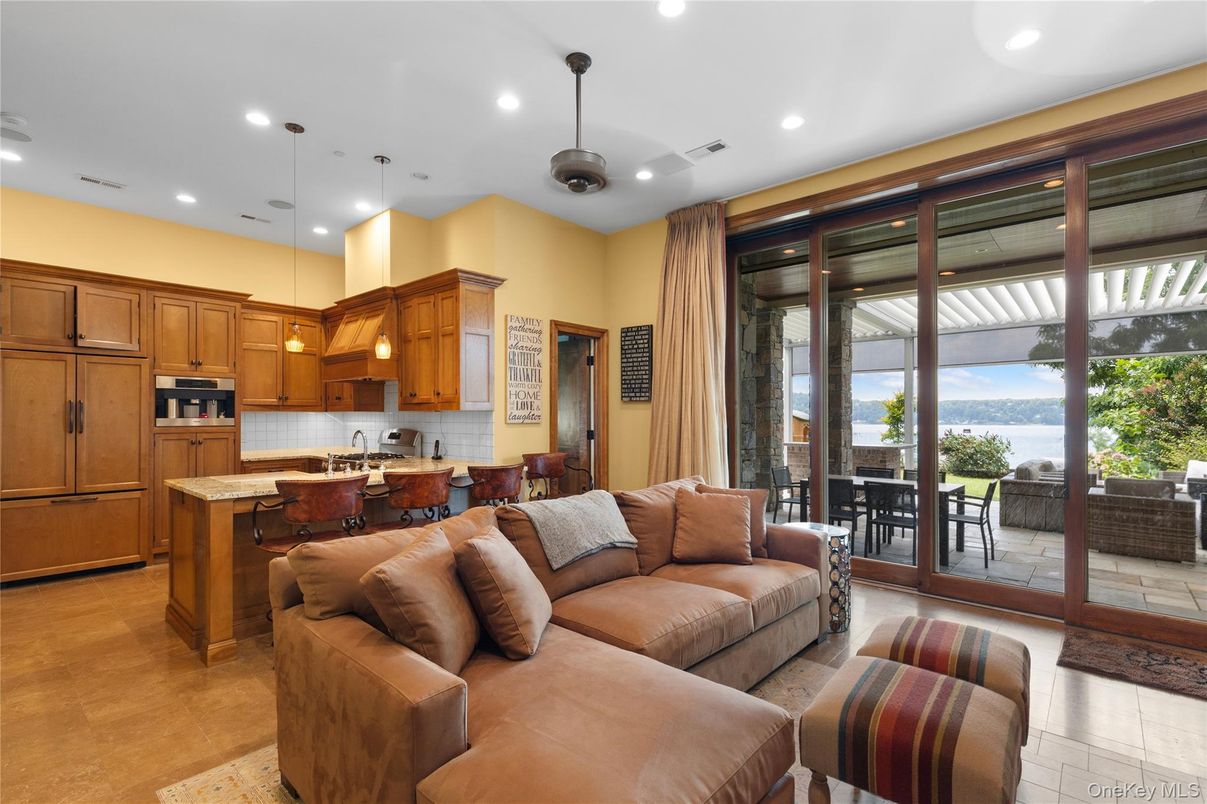 Interior, Kitchen, Living room, Pendant Lights, Recessed Lighting