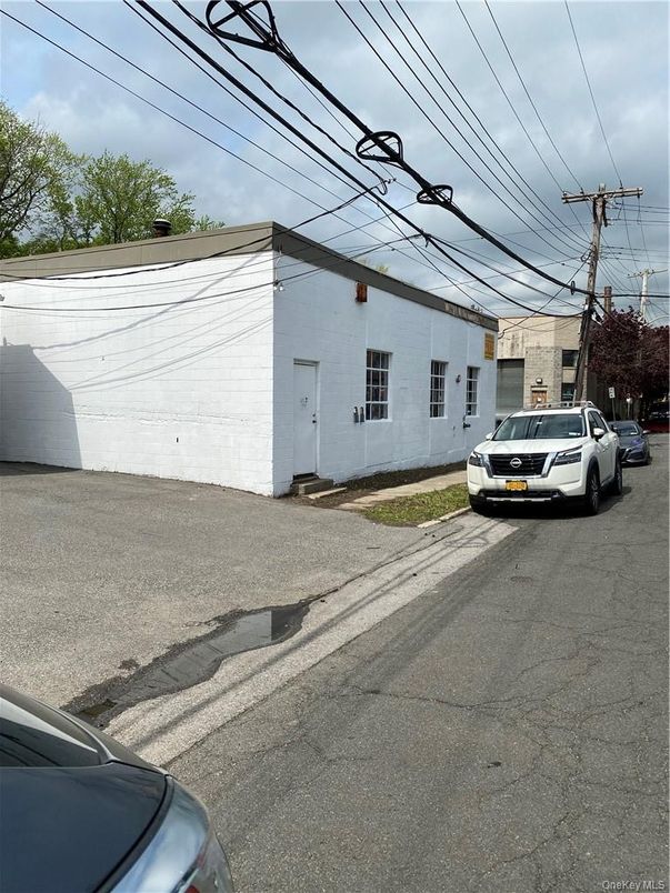 Detached Garage, Exterior