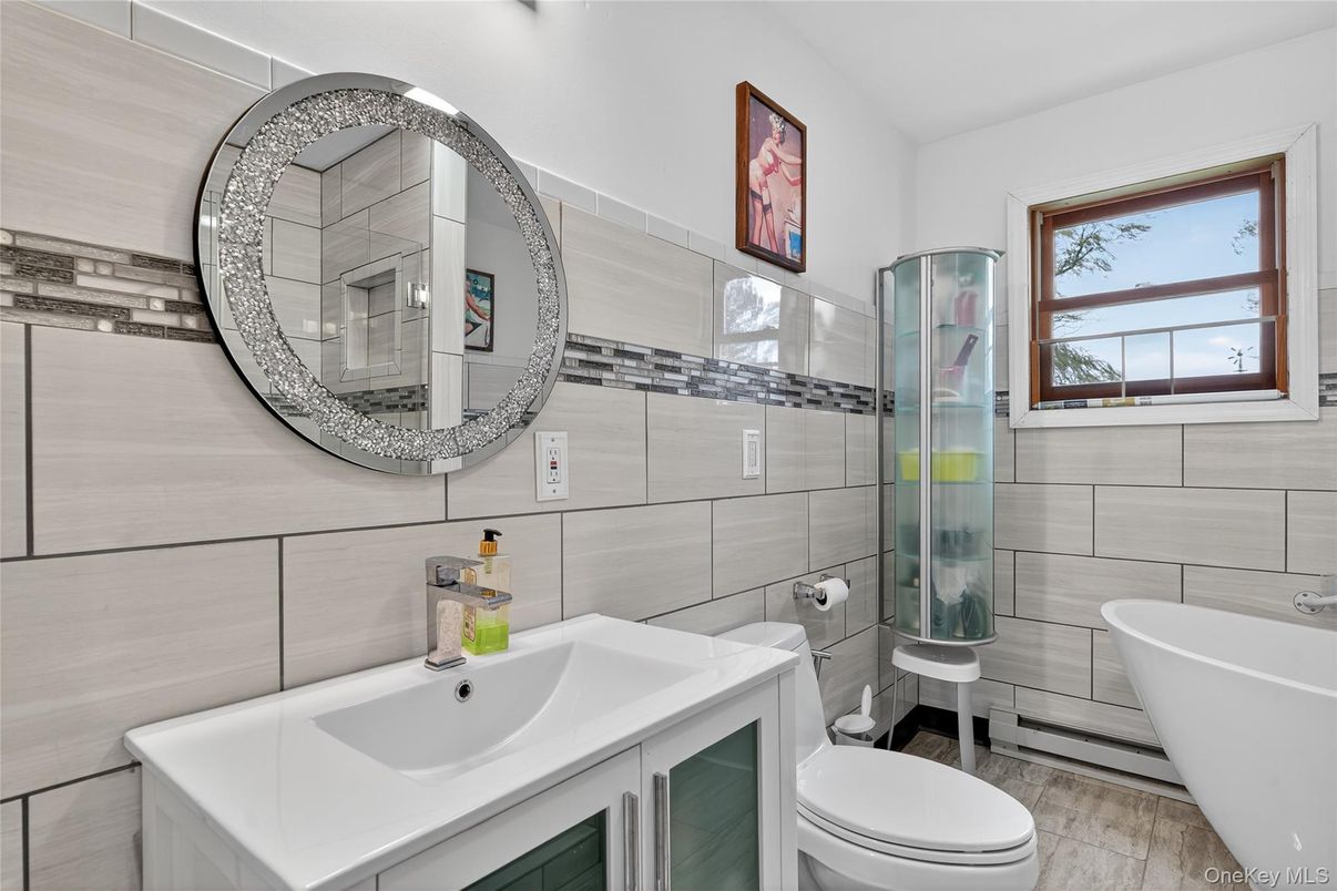 Bathroom, Free Standing Baths, Interior