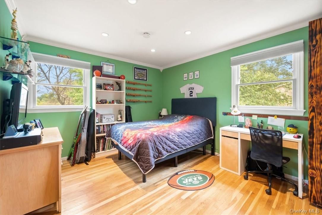 Bedroom, Home Office, Interior, Recessed Lighting, Wood Texture Flooring