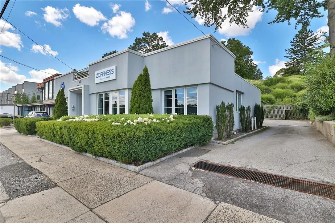 Exterior, Facade, Spanish Mediterranean