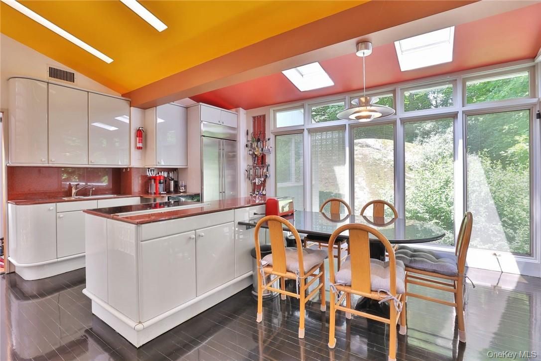 Dining room, Interior, Kitchen, Pendant Lights, Wood Texture Flooring