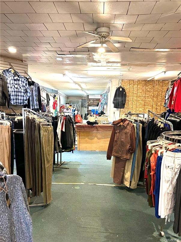 Interior, Recessed Lighting, Walk-in Closets