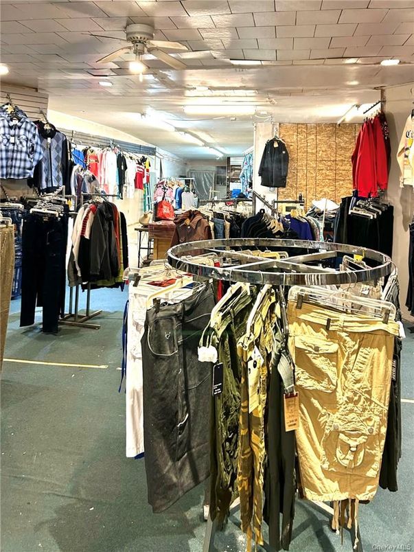 Interior, Recessed Lighting, Walk-in Closets