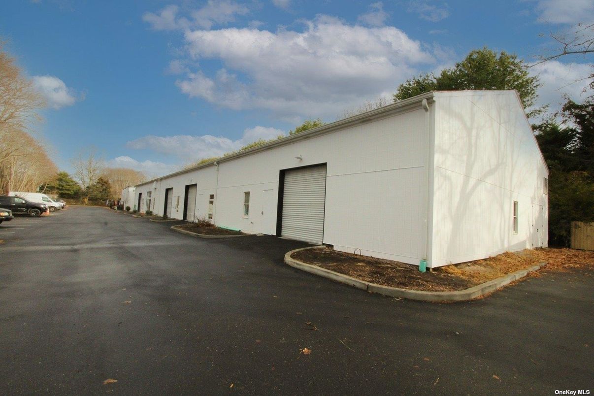 Detached Garage, Exterior