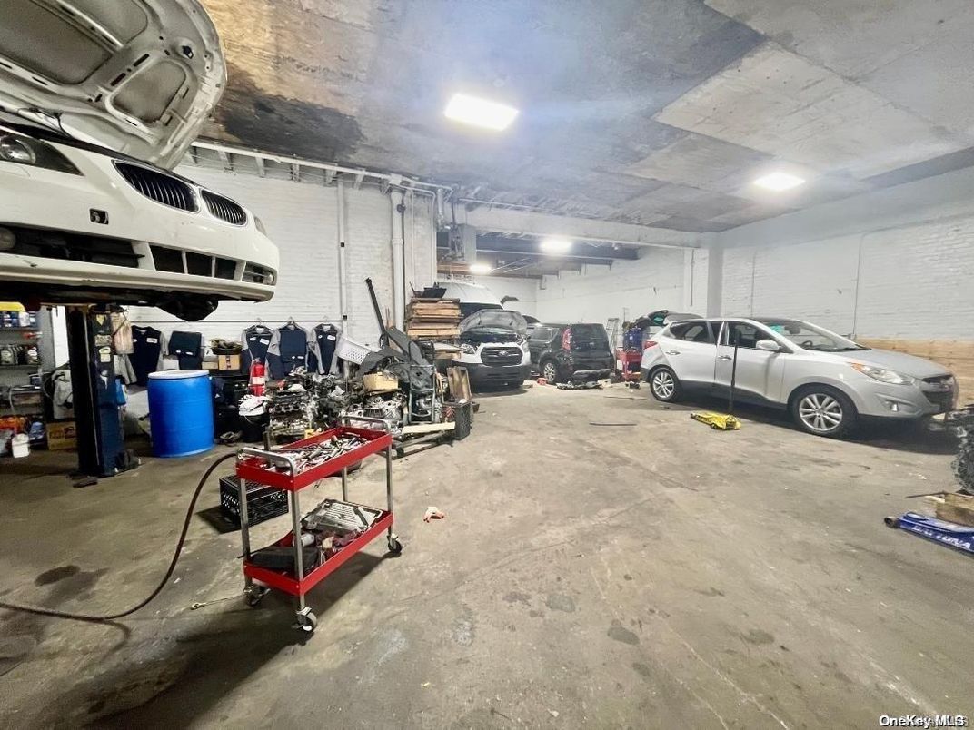 Garage, Interior, Recessed Lighting