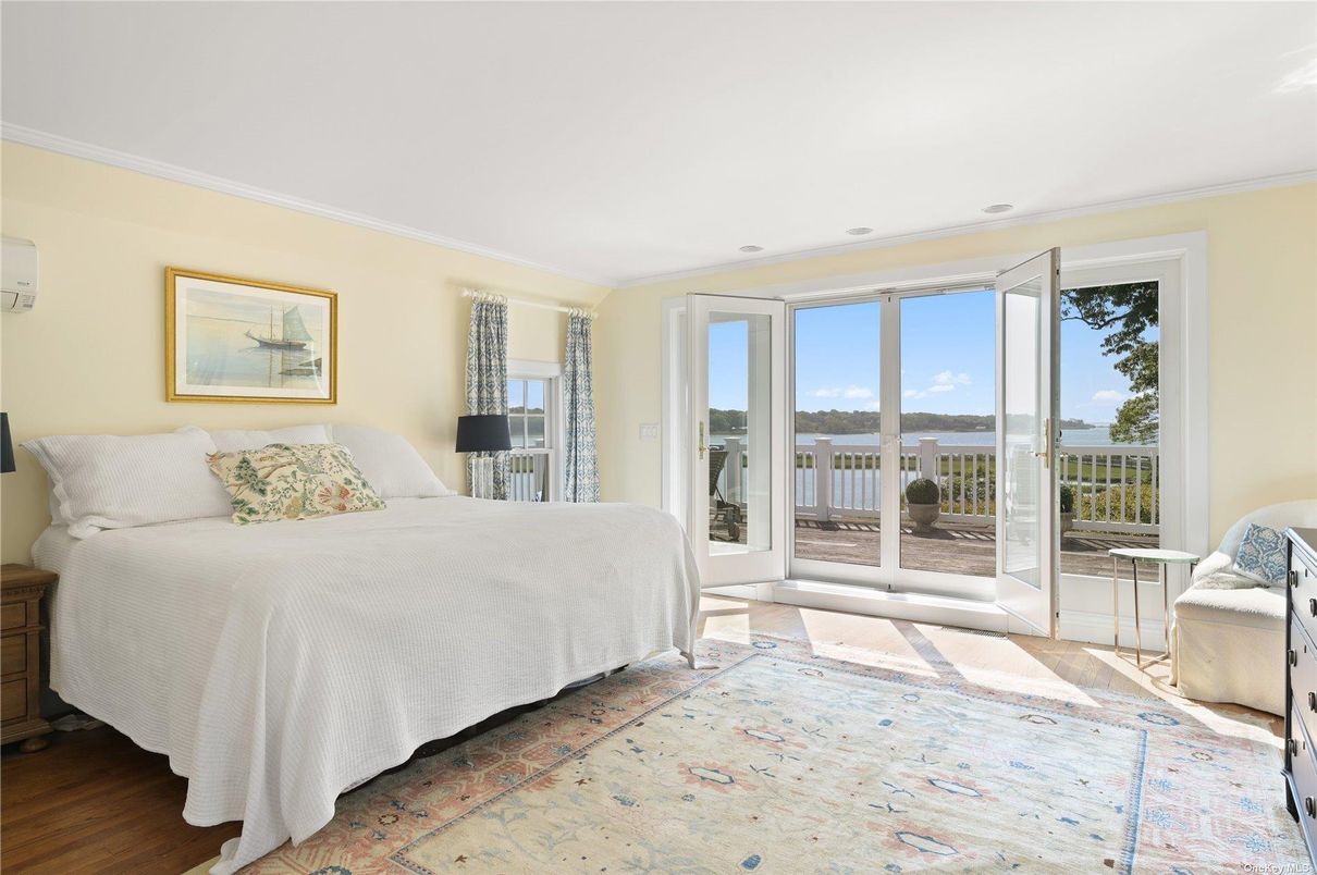 Bedroom, Interior, Water, Wood Texture Flooring