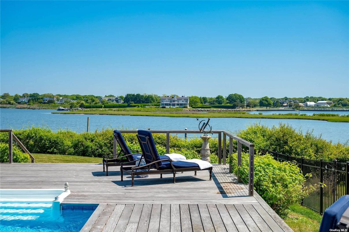 Exterior, Pool, Water