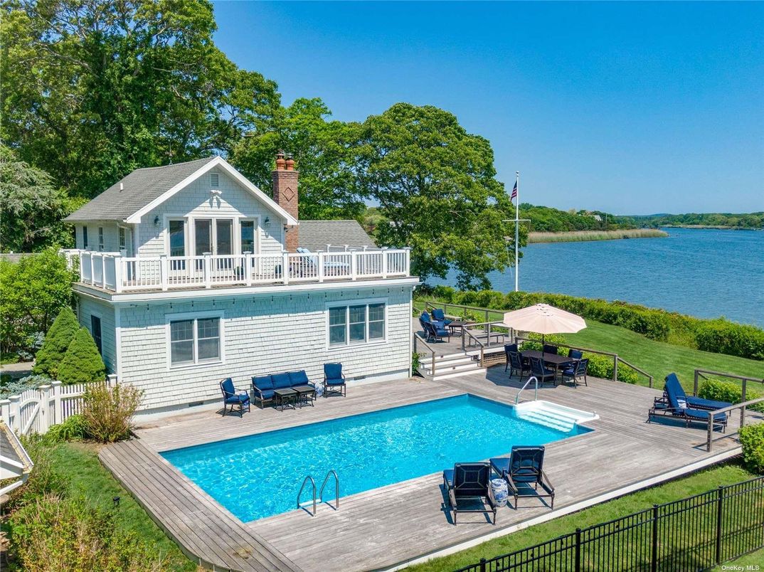 Exterior, Pool, Water