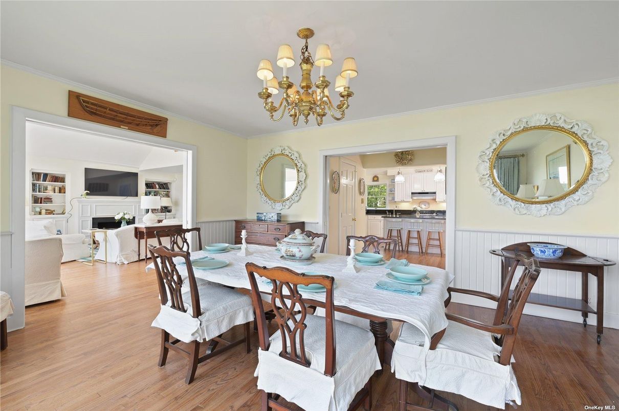 Chandelier, Dining room, Fireplace, Interior, Wood Texture Flooring
