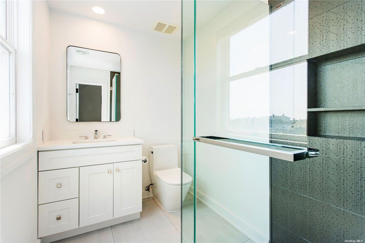 Bathroom, Interior, Recessed Lighting