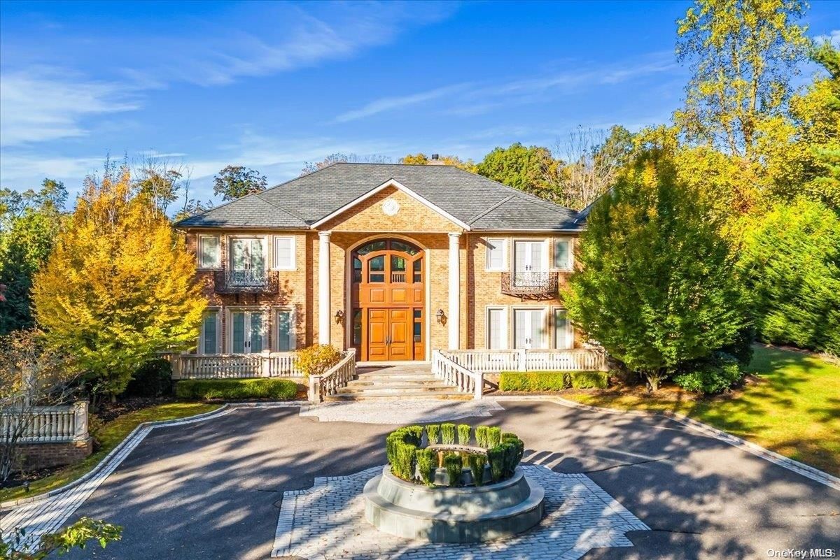 Exterior, Facade, Brick Facade, French Provincial