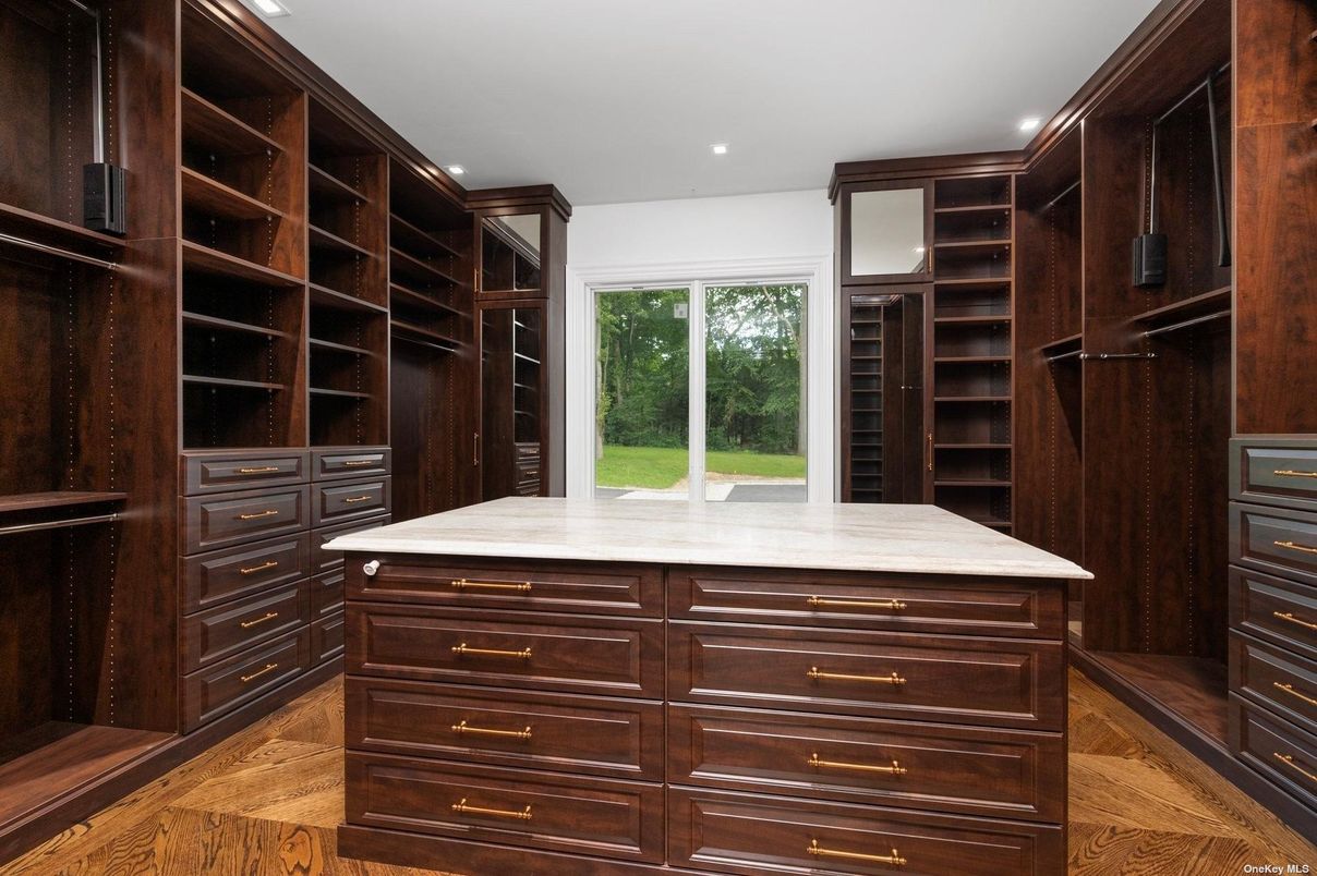 Interior, Recessed Lighting, Walk-in Closets, Wood Texture Flooring